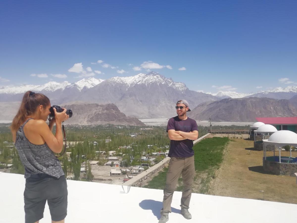 Hotel Mountain Lodge Skardu Ngoại thất bức ảnh