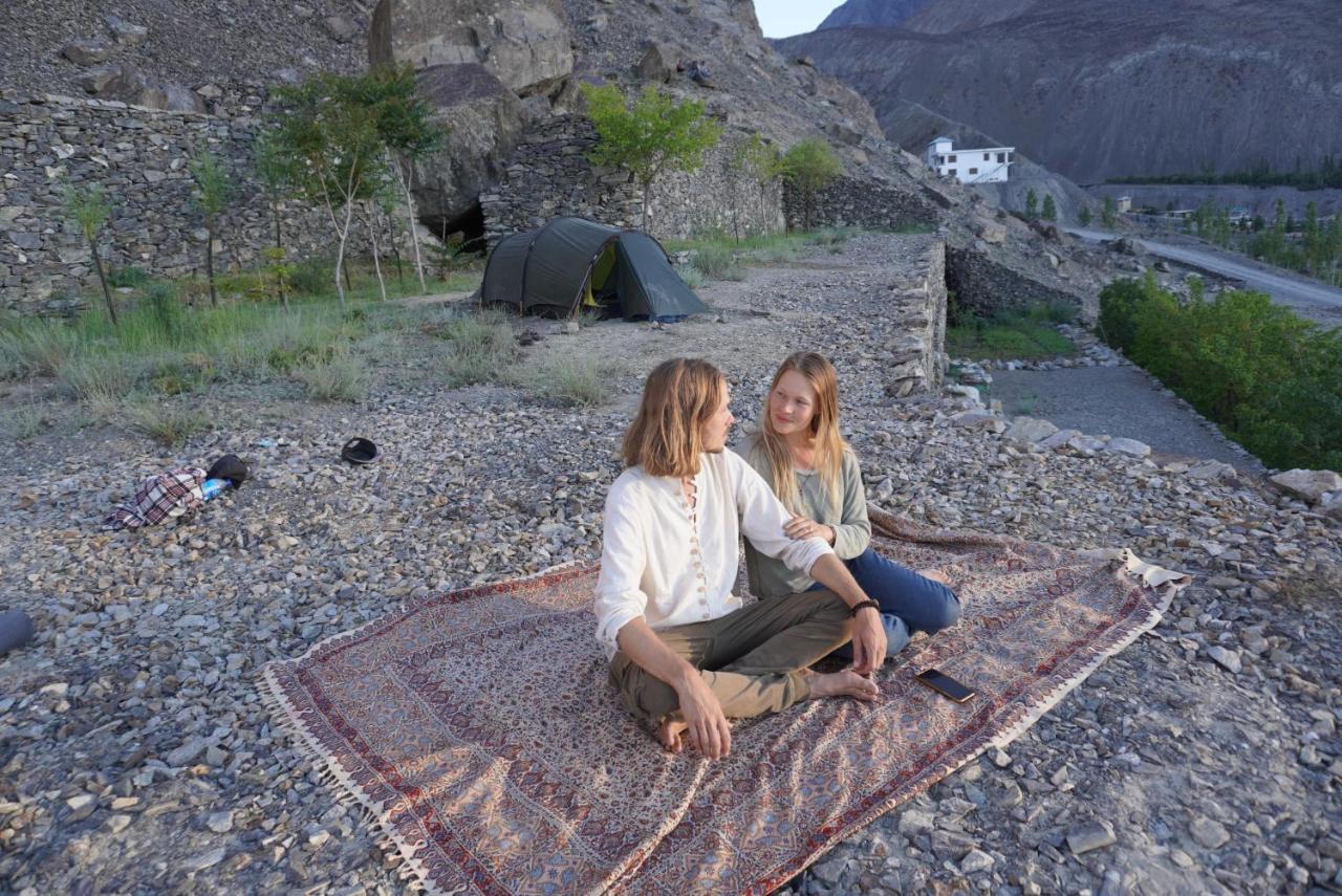 Hotel Mountain Lodge Skardu Ngoại thất bức ảnh