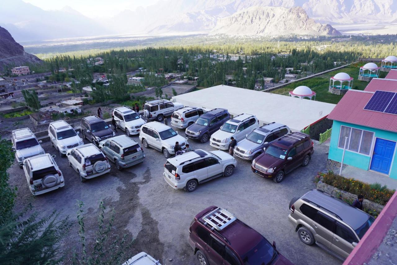 Hotel Mountain Lodge Skardu Ngoại thất bức ảnh