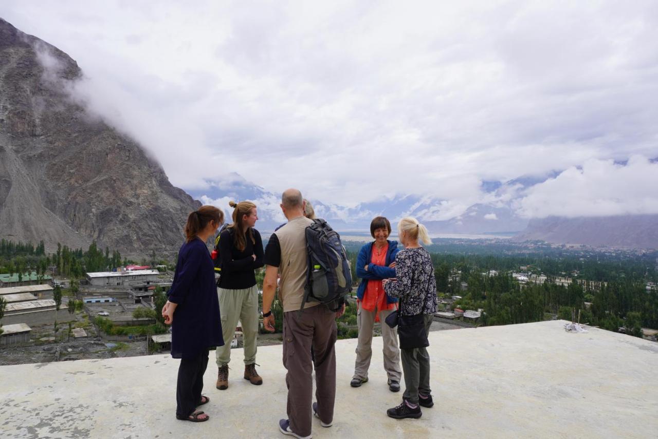 Hotel Mountain Lodge Skardu Ngoại thất bức ảnh