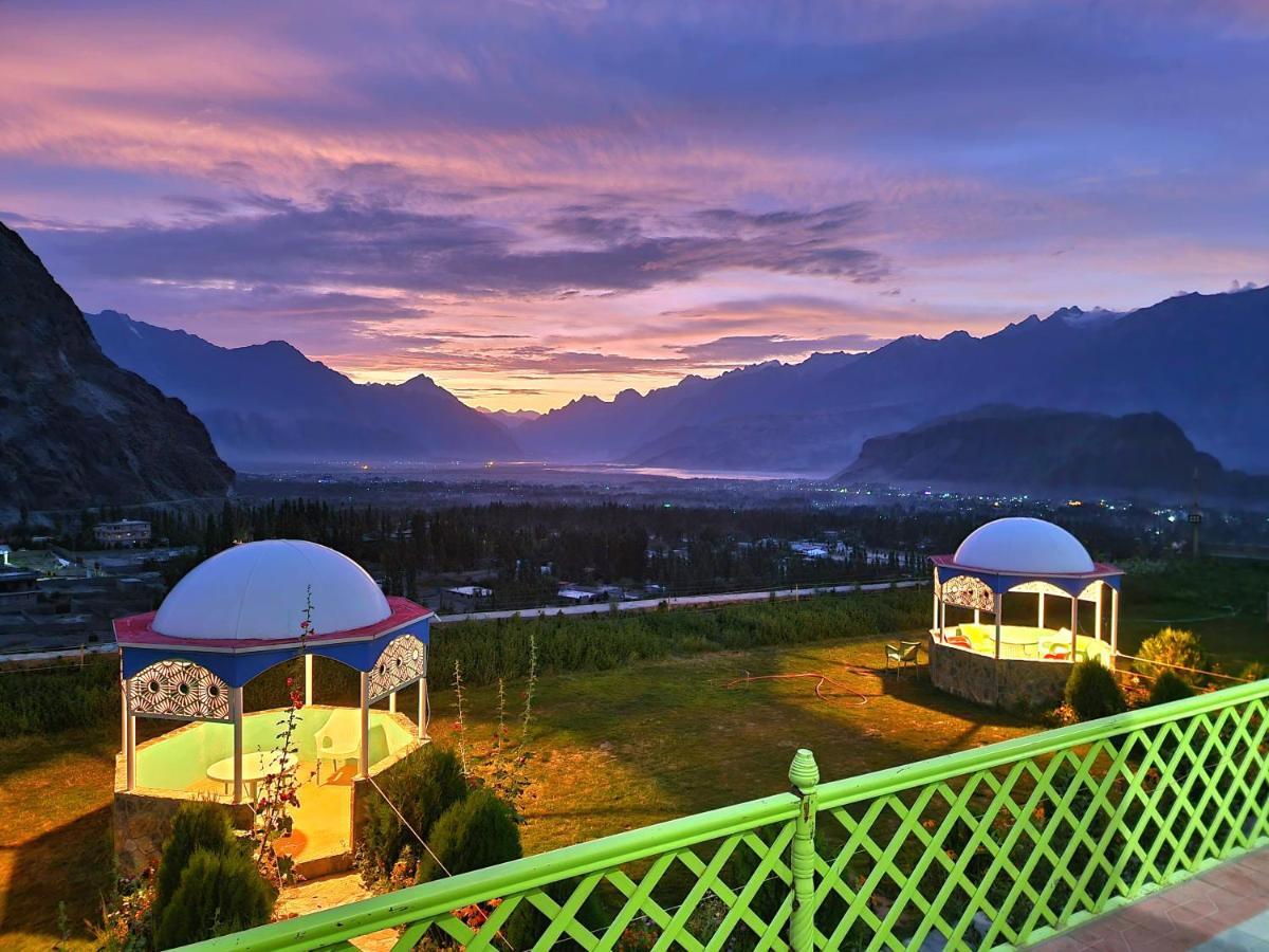 Hotel Mountain Lodge Skardu Ngoại thất bức ảnh