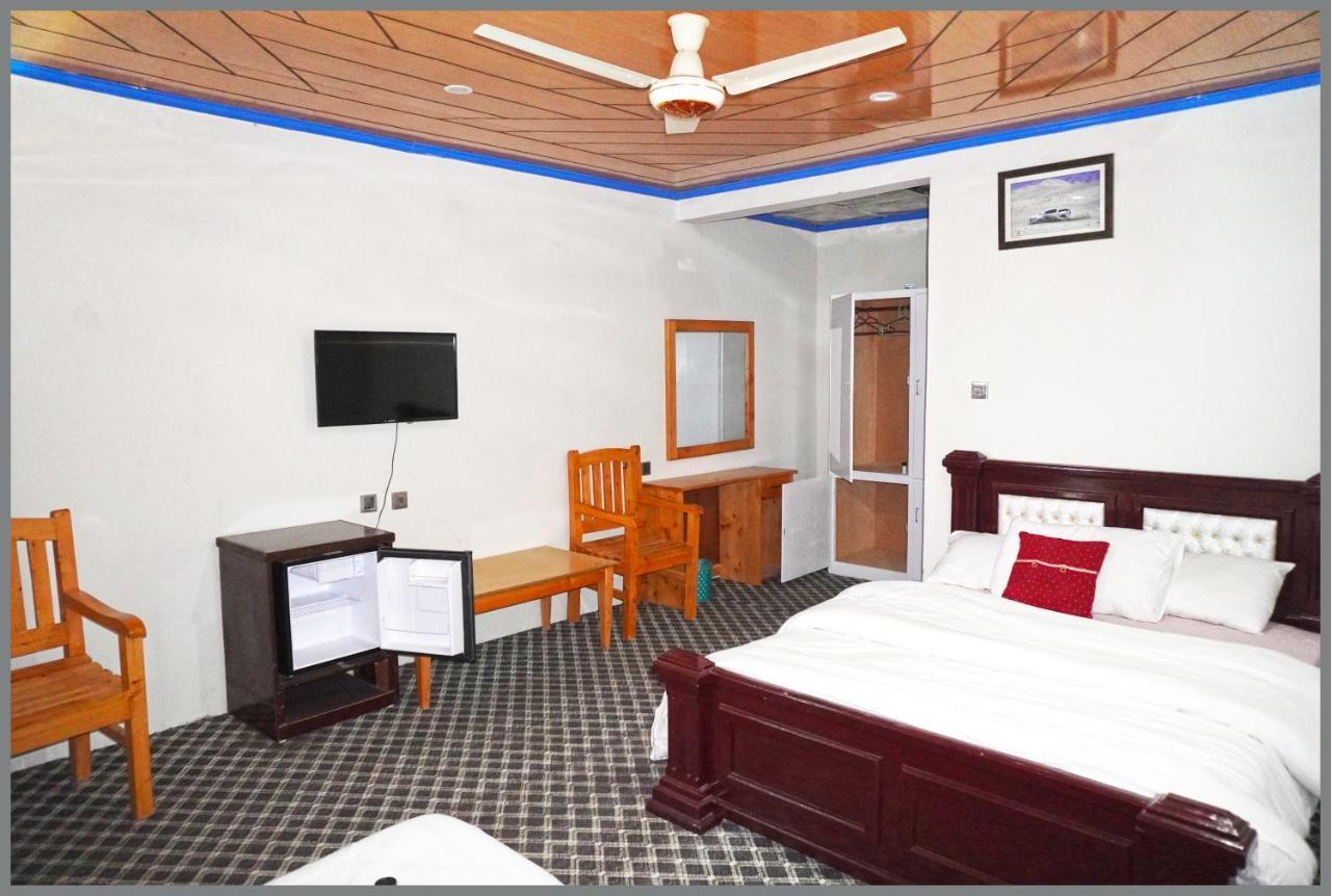 Hotel Mountain Lodge Skardu Ngoại thất bức ảnh