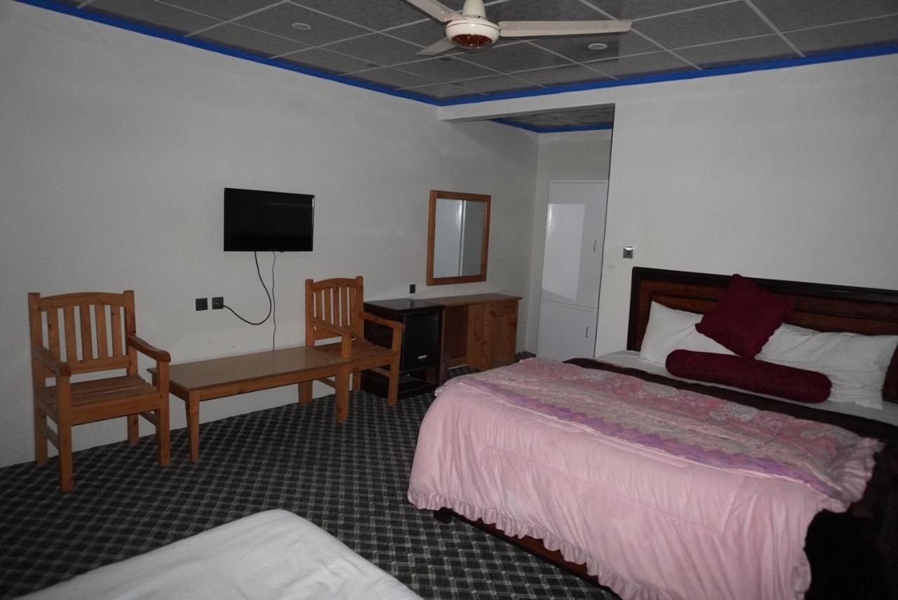 Hotel Mountain Lodge Skardu Ngoại thất bức ảnh