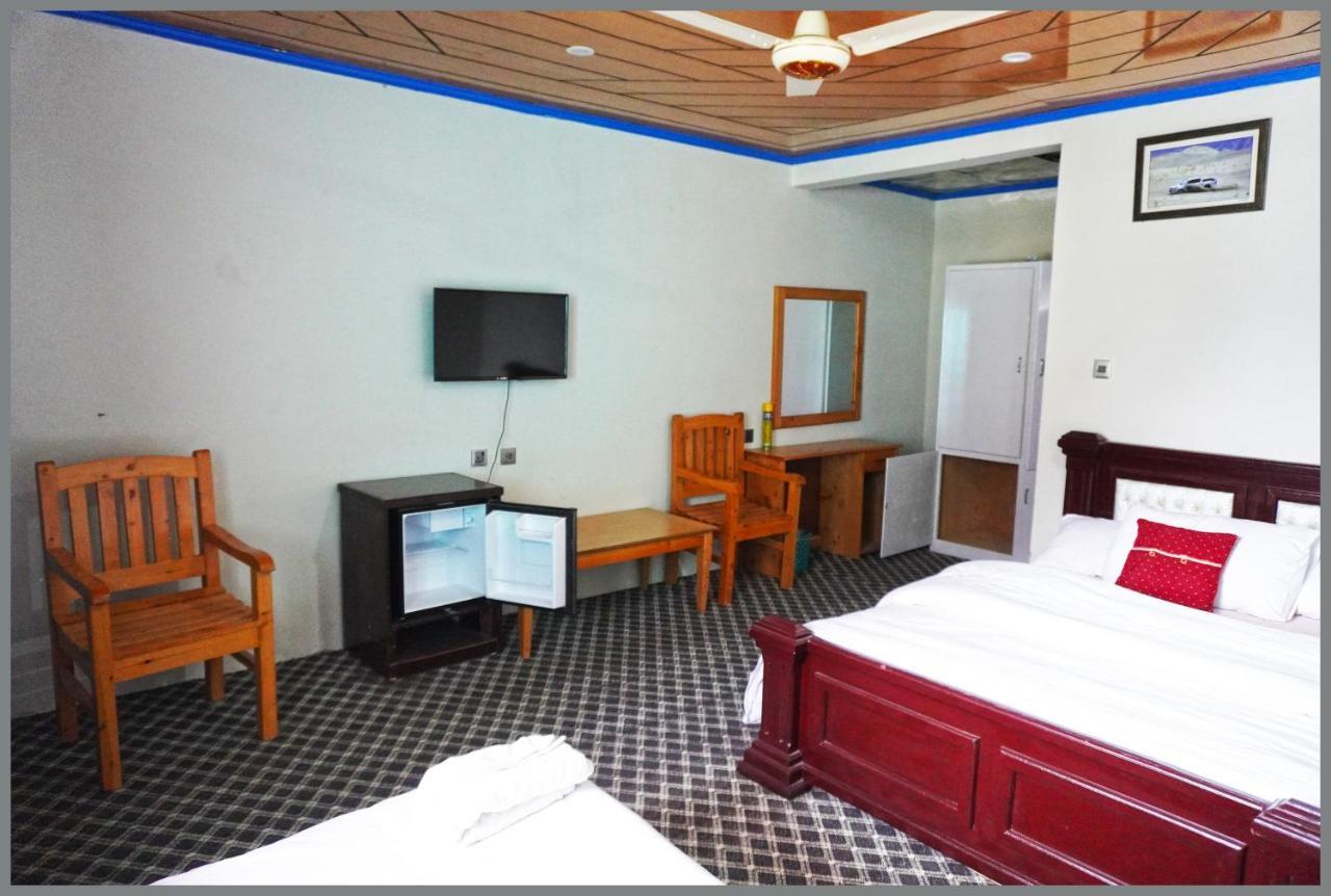 Hotel Mountain Lodge Skardu Ngoại thất bức ảnh