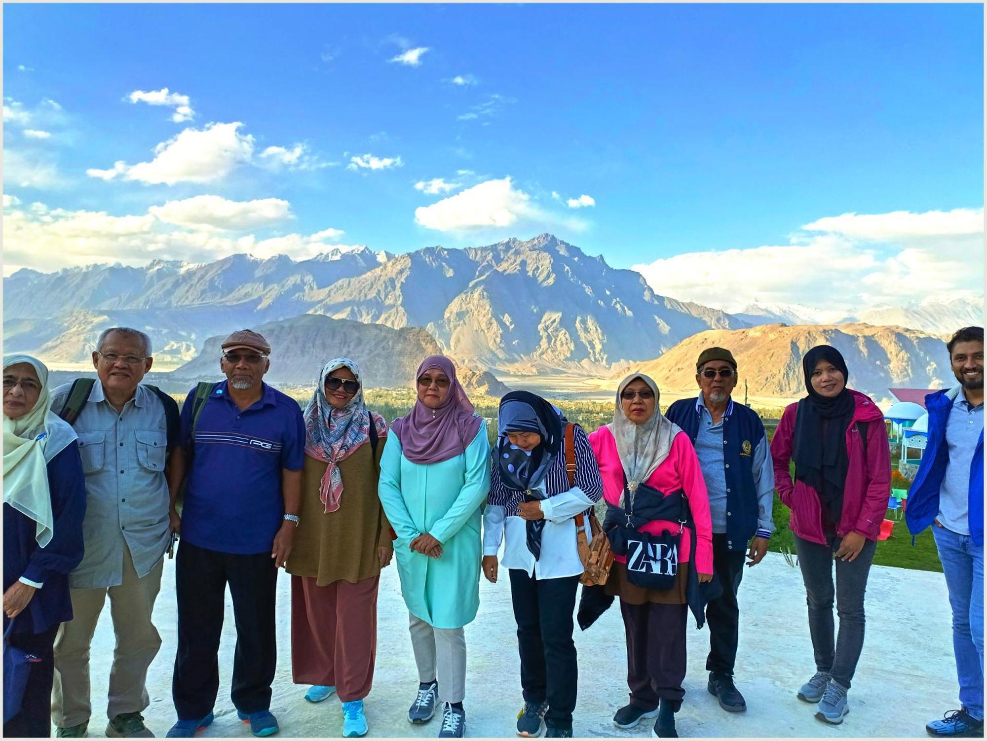 Hotel Mountain Lodge Skardu Ngoại thất bức ảnh