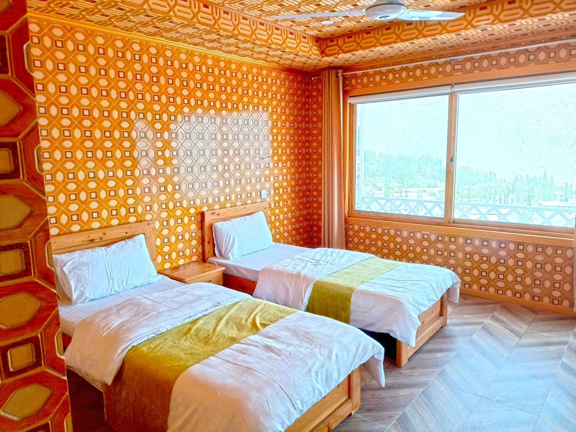 Hotel Mountain Lodge Skardu Ngoại thất bức ảnh