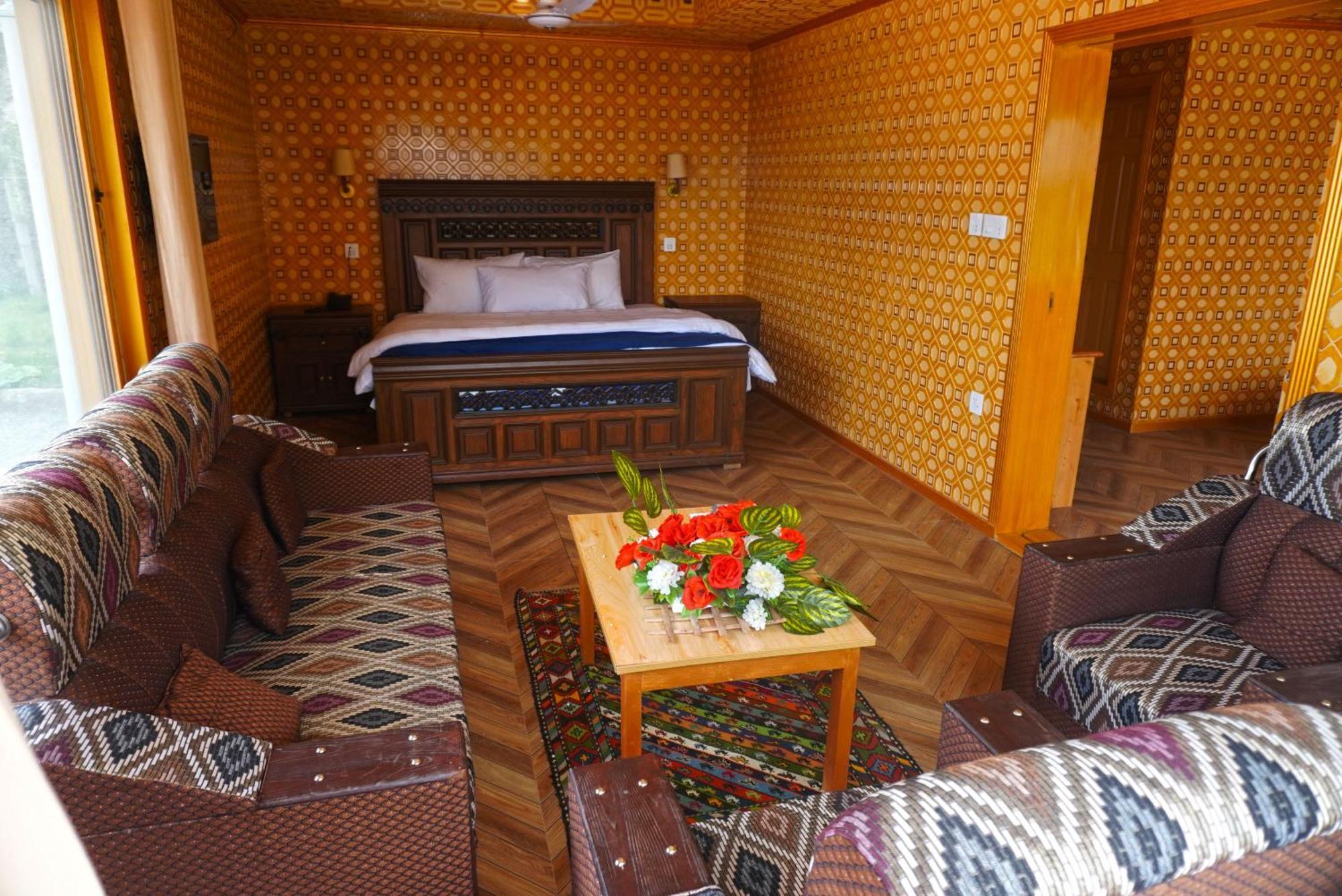Hotel Mountain Lodge Skardu Ngoại thất bức ảnh